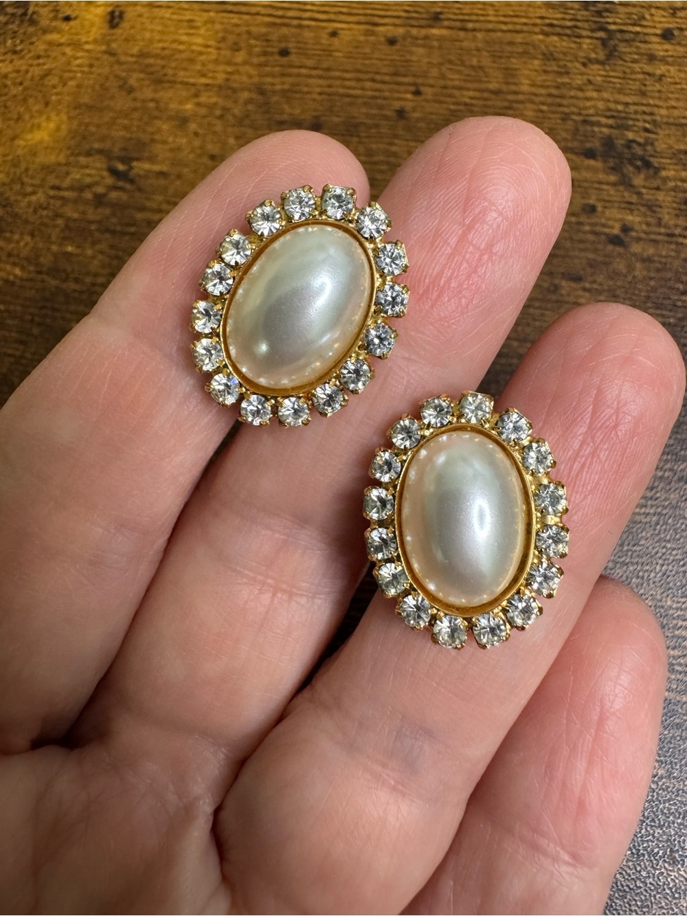 4/$20 Gold-Tone Pearl & Crystal Oval Stud Earrings - Elegant White Pearlescent